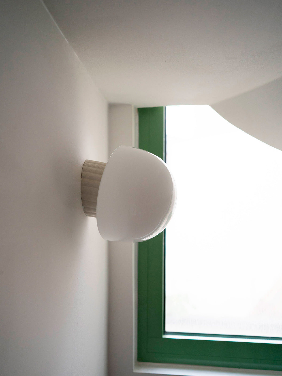 La Quincaillerie moderne - Applique Grège, Porcelaine industrielle émaillée, Opaline satinée