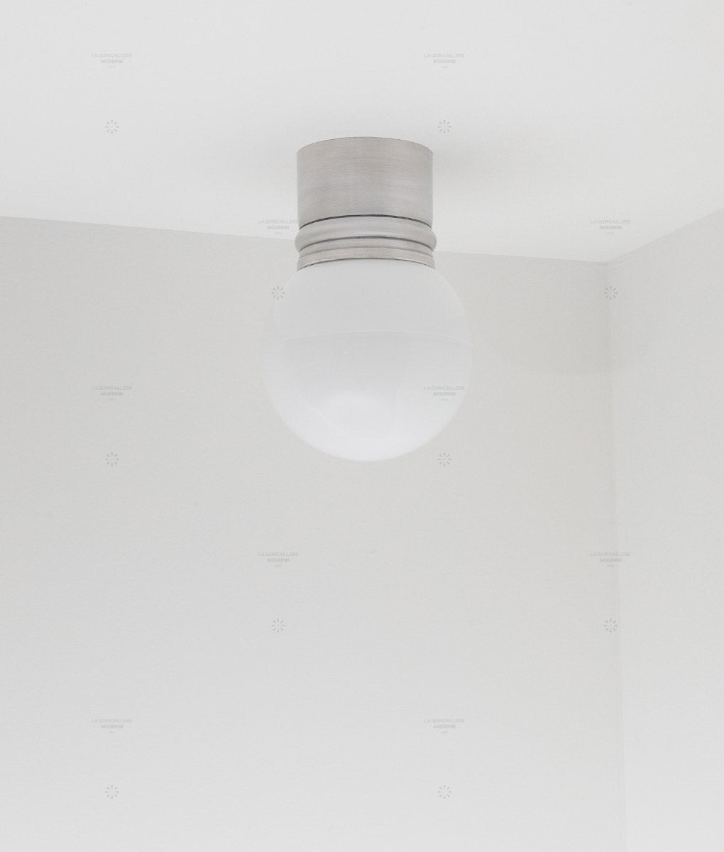 La Quincaillerie moderne - Applique / plafonnier "Odyssée", aluminium brossé, opaline blanche