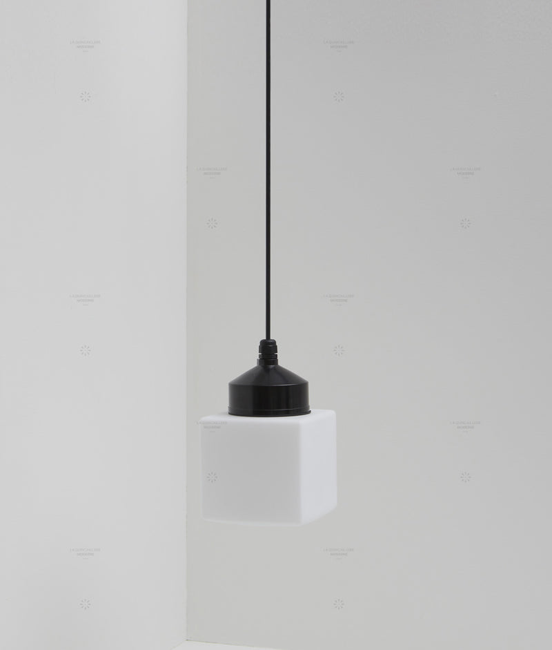 La Quincaillerie moderne - Suspension "Bauhaus", verrerie cube mate