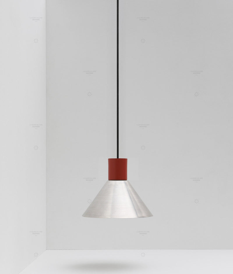 La Quincaillerie moderne- Suspension "Belle de nuit" conique en aluminium brossé