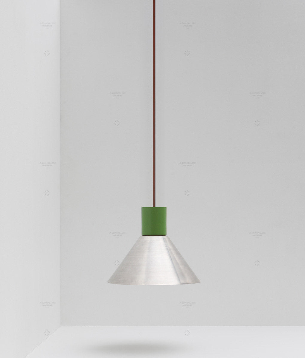 La Quincaillerie moderne- Suspension "Belle de nuit" conique en aluminium brossé