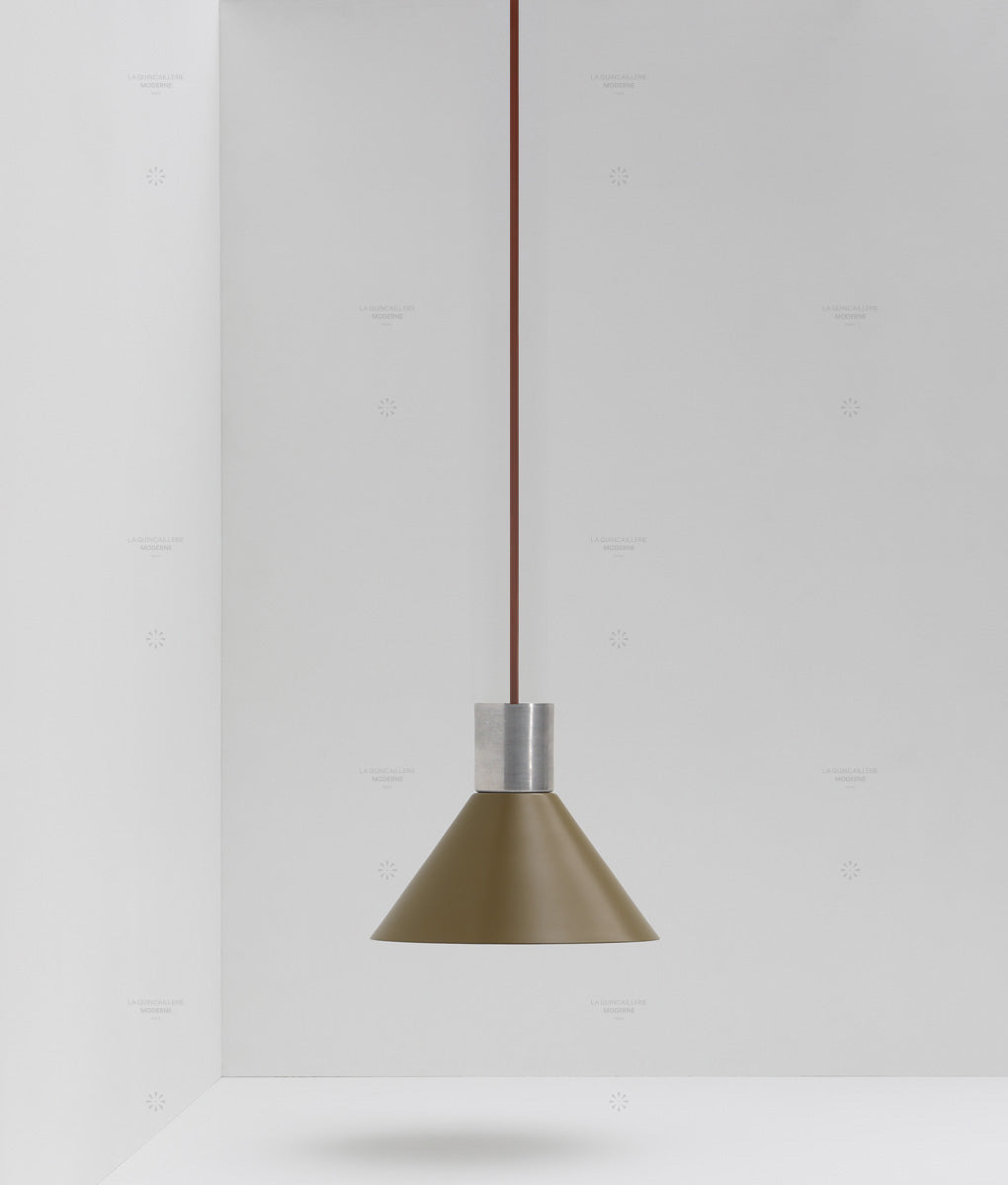 La Quincaillerie moderne- Suspension "Belle de nuit" conique en aluminium brossé et aluminium peint