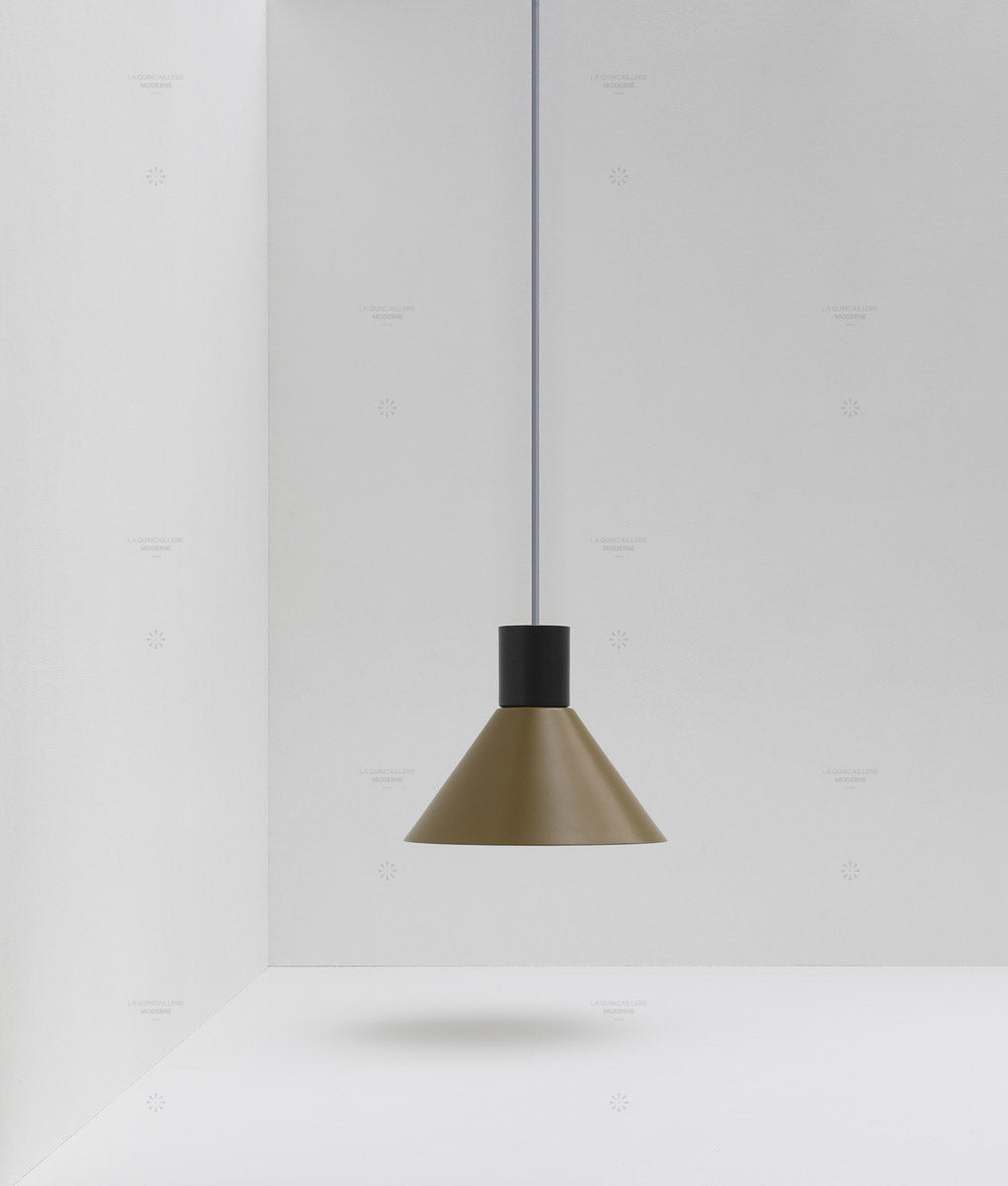 Suspension conique "Belle de nuit", brun mordoré et noir, câble gris-bleu - La Quincaillerie moderne