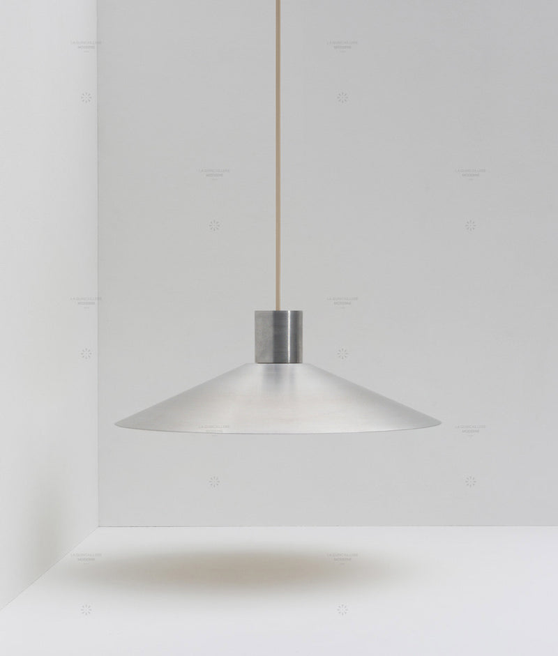 La Quincaillerie moderne- Suspension "Belle de nuit" évasée en aluminium brossé