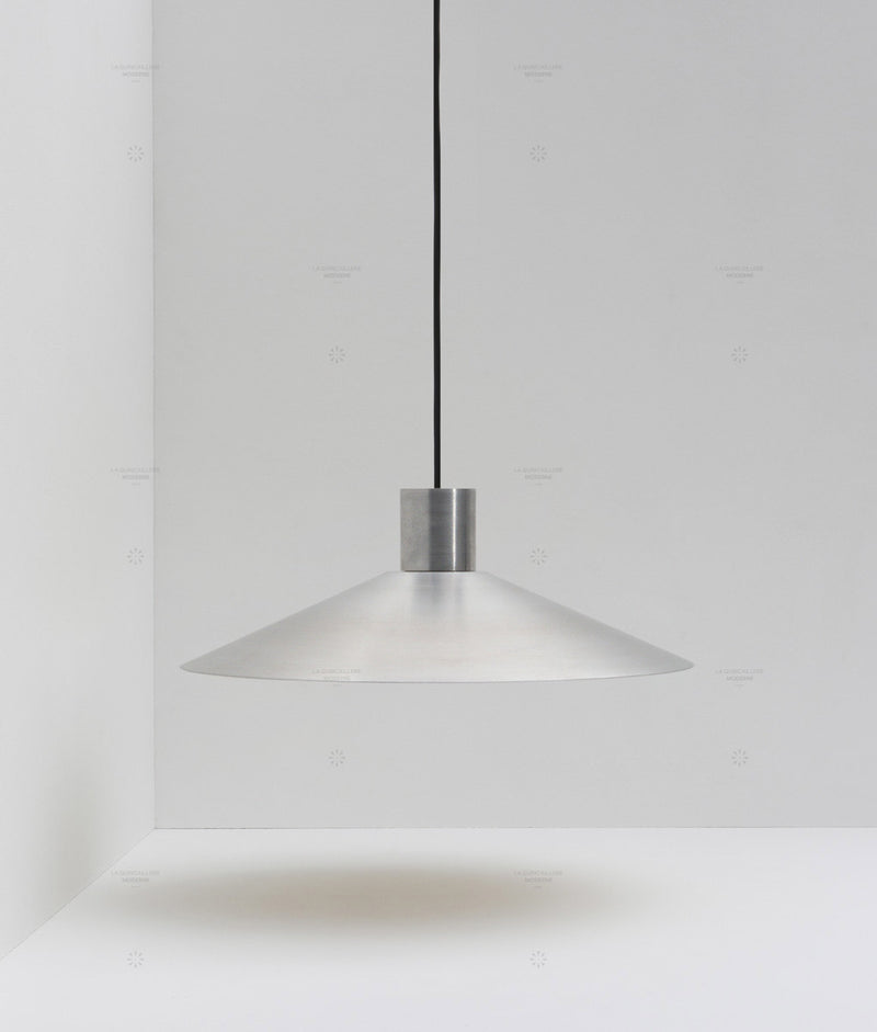 La Quincaillerie moderne- Suspension "Belle de nuit" évasée en aluminium brossé