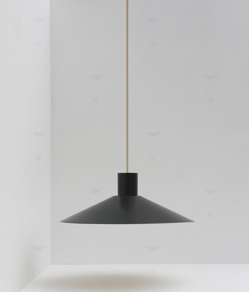 Suspension évasée "Belle de nuit", grand modèle, noir, câble crème - La Quincaillerie moderne