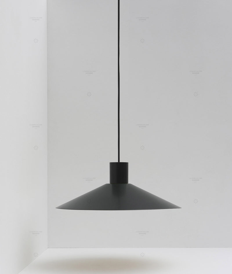 Suspension évasée "Belle de nuit", grand modèle, noir, câble noir - La Quincaillerie moderne