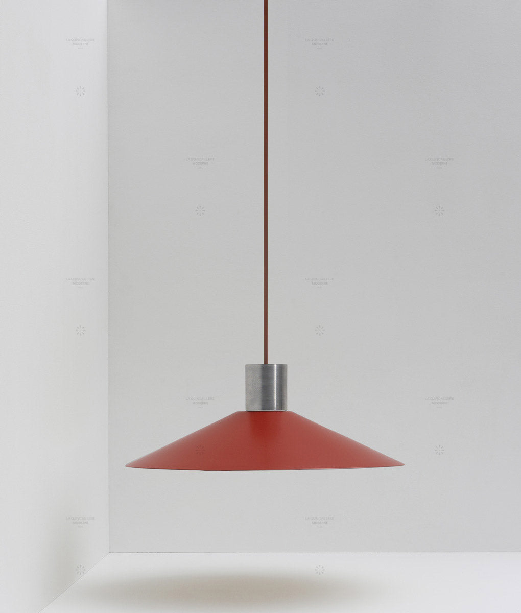 La Quincaillerie moderne - Suspension évasée "Belle de nuit", grand modèle, aluminium brossé et rouge cardinal