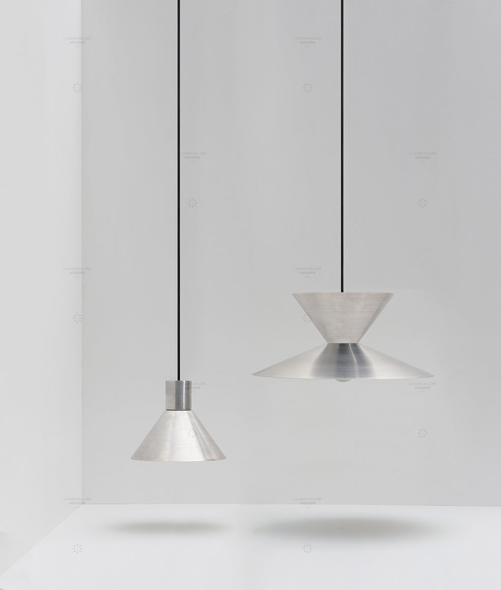 La Quincaillerie moderne- Suspension "Belle de nuit" évasée en aluminium brossé