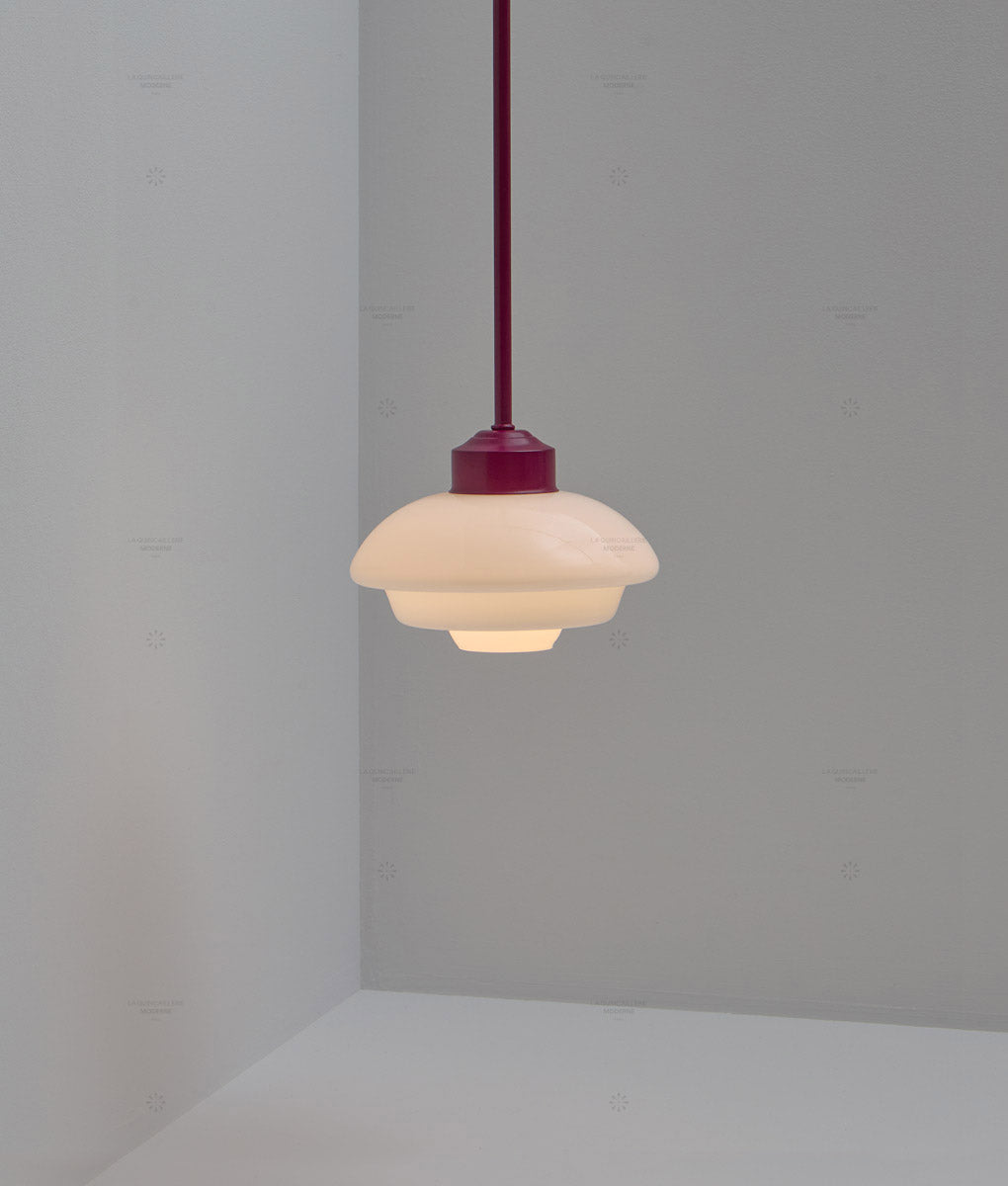 La Quincaillerie moderne - Suspension "Bistro" prune, verrerie opaline satinée