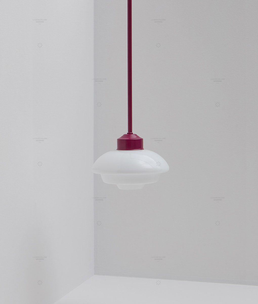 La Quincaillerie moderne - Suspension "Bistro" prune, verrerie opaline satinée
