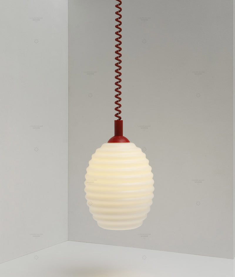 Suspension monte et baisse "Coup de fil", modèle III, câble rouge coquelicot - Allumée