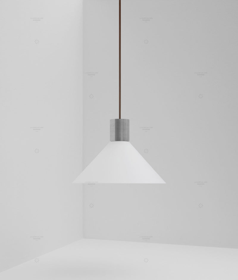 Suspension "Délices", abat-jour en opaline blanche mate, grand modèle