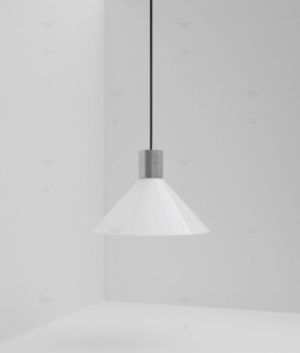 Suspension "Délices", abat-jour en opaline blanche satinée, grand modèle