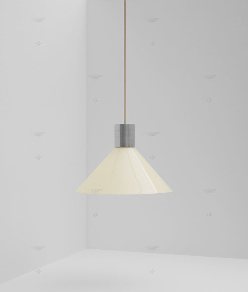 Suspension "Délices", abat-jour en opaline satinée crème, grand modèle