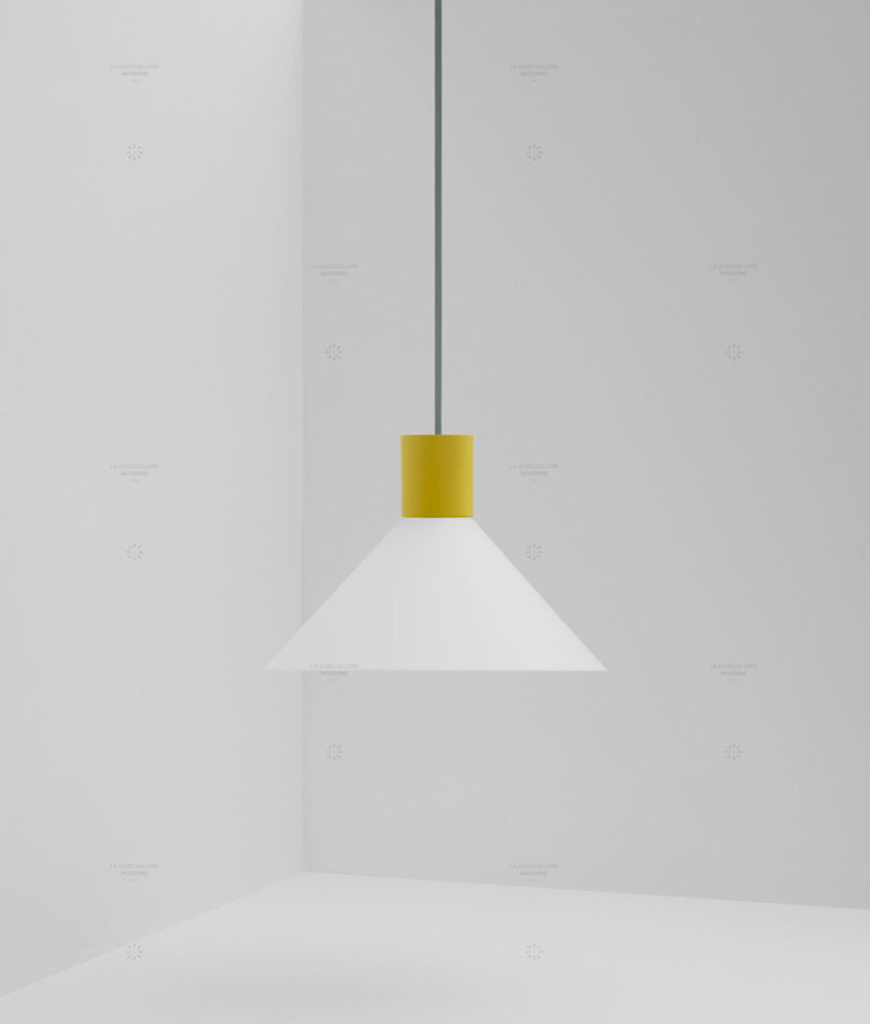 Suspension "Délices", abat-jour en opaline blanche mate, grand modèle