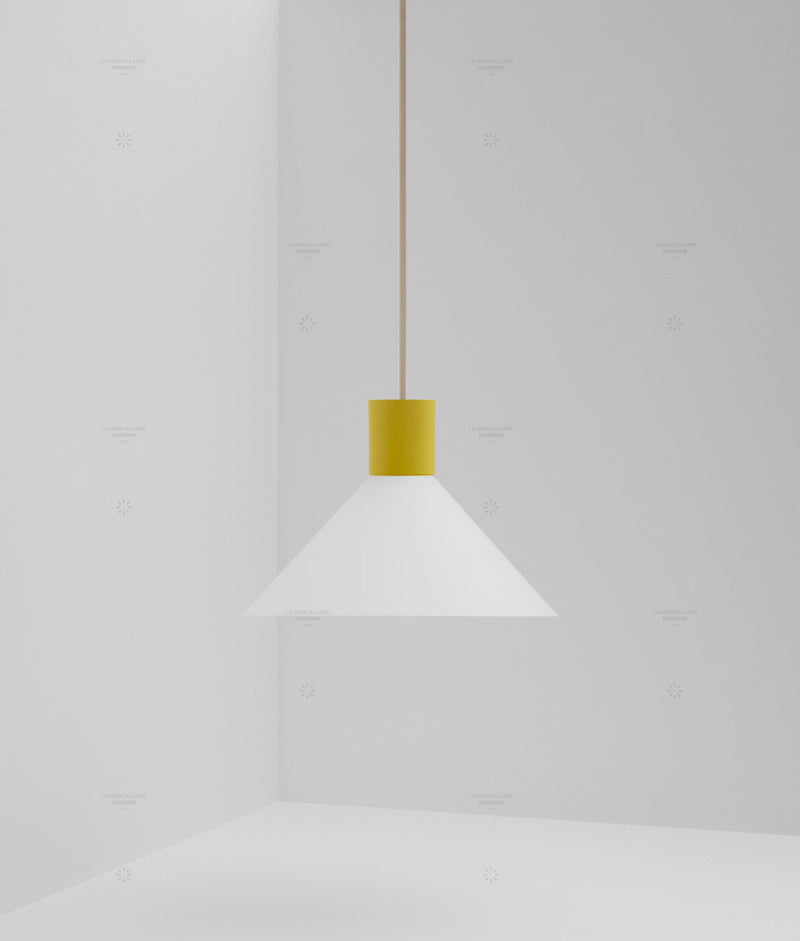 Suspension "Délices", abat-jour en opaline blanche mate, grand modèle