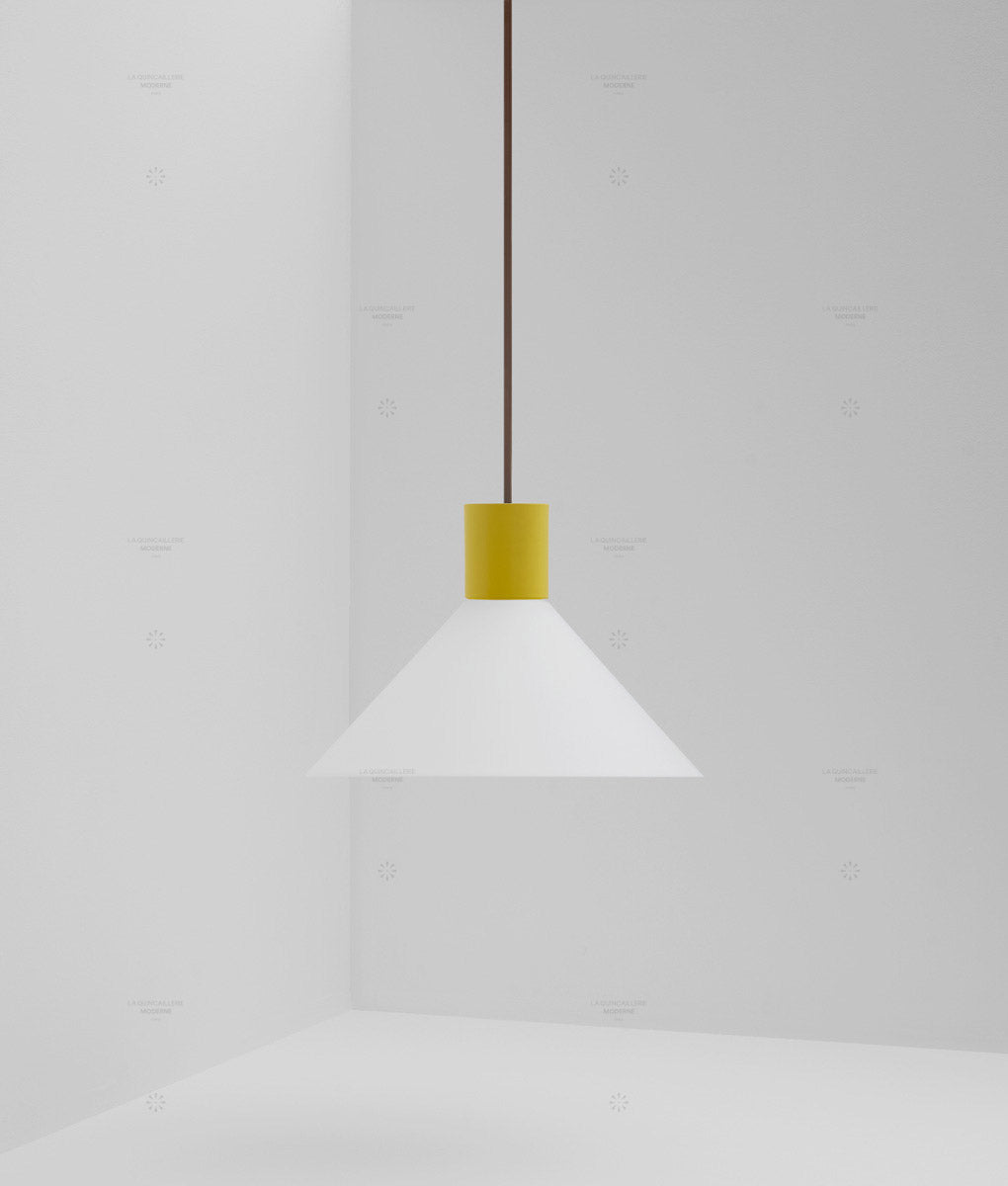 Suspension "Délices", abat-jour en opaline blanche mate, grand modèle