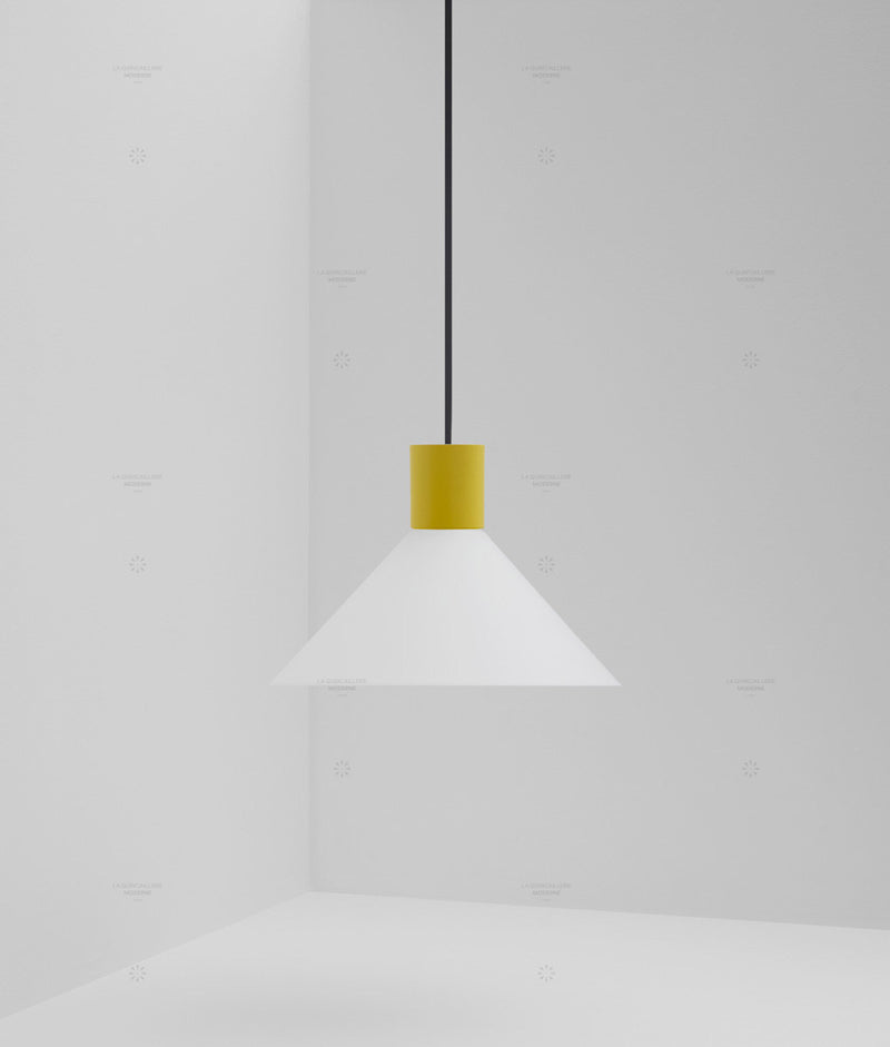 Suspension "Délices", abat-jour en opaline blanche mate, grand modèle