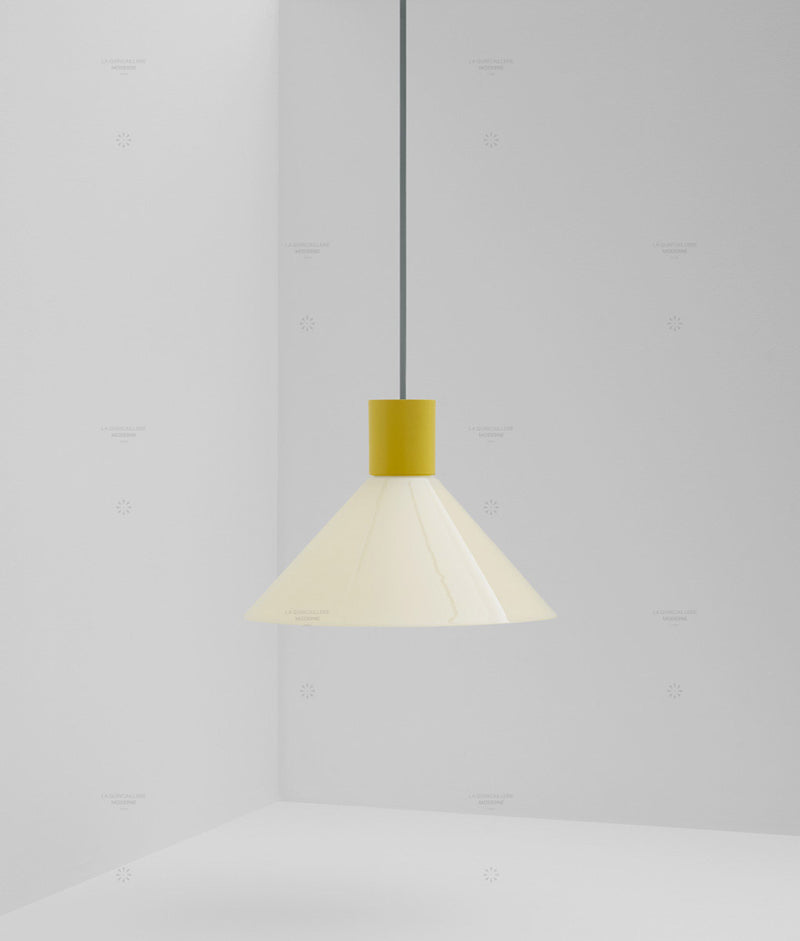 Suspension "Délices", abat-jour en opaline satinée crème, grand modèle