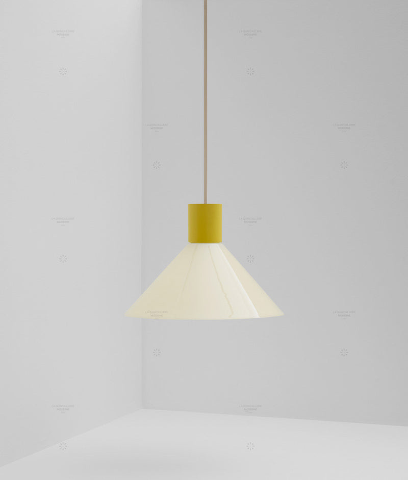 Suspension "Délices", abat-jour en opaline satinée crème, grand modèle