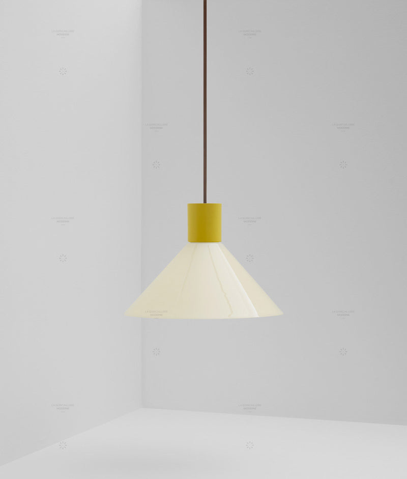 Suspension "Délices", abat-jour en opaline satinée crème, grand modèle