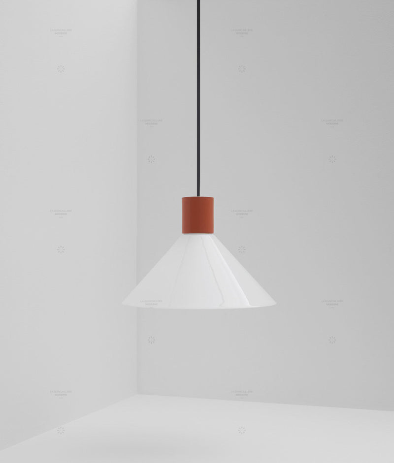 Suspension "Délices", abat-jour en opaline blanche satinée, grand modèle