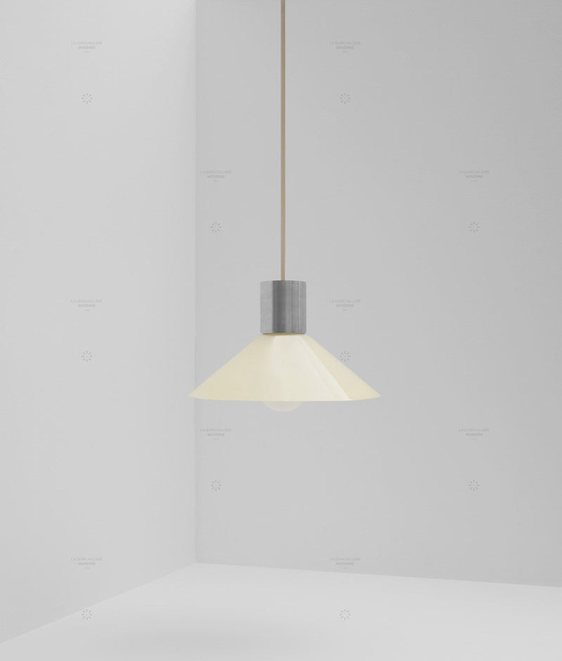 Suspension "Délices", abat-jour en opaline satinée crème, petit modèle