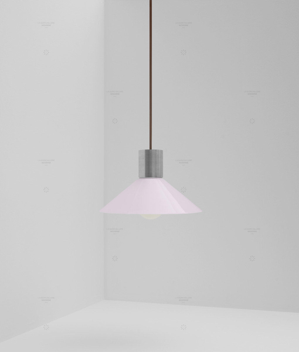 Suspension "Délices", abat-jour en opaline satinée rose pâle, petit modèle