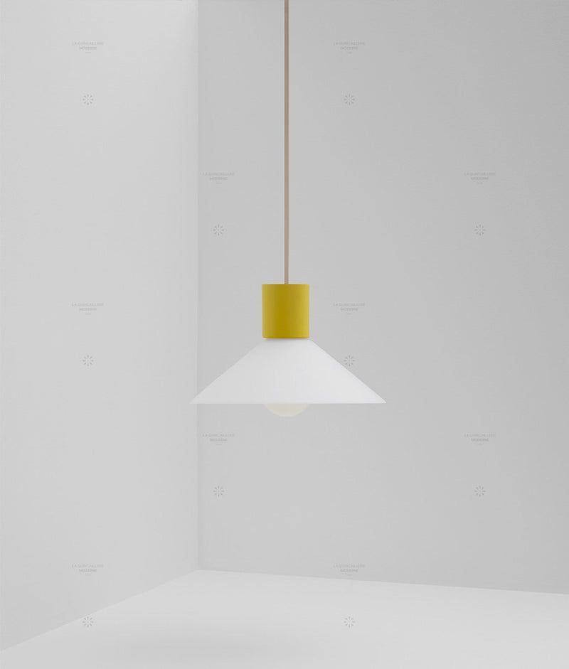 Suspension "Délices", abat-jour en opaline blanche mate, petit modèle