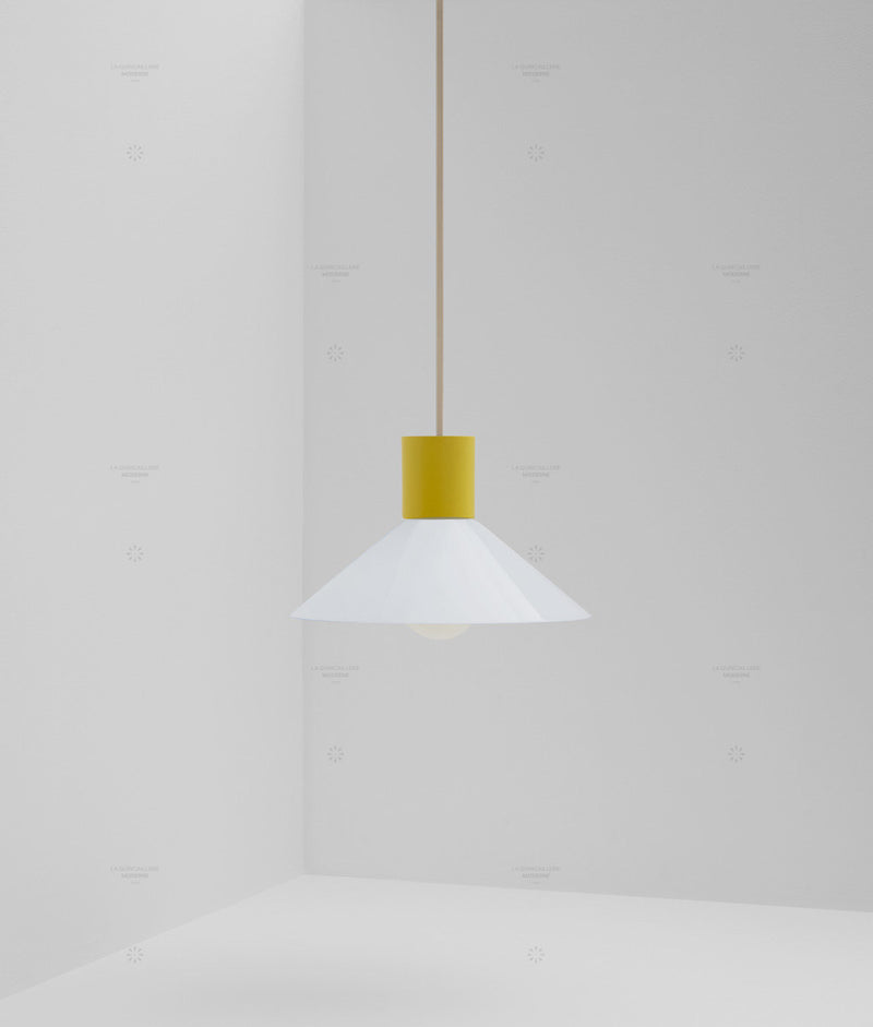 Suspension "Délices", abat-jour en opaline blanche satinée, petit modèle
