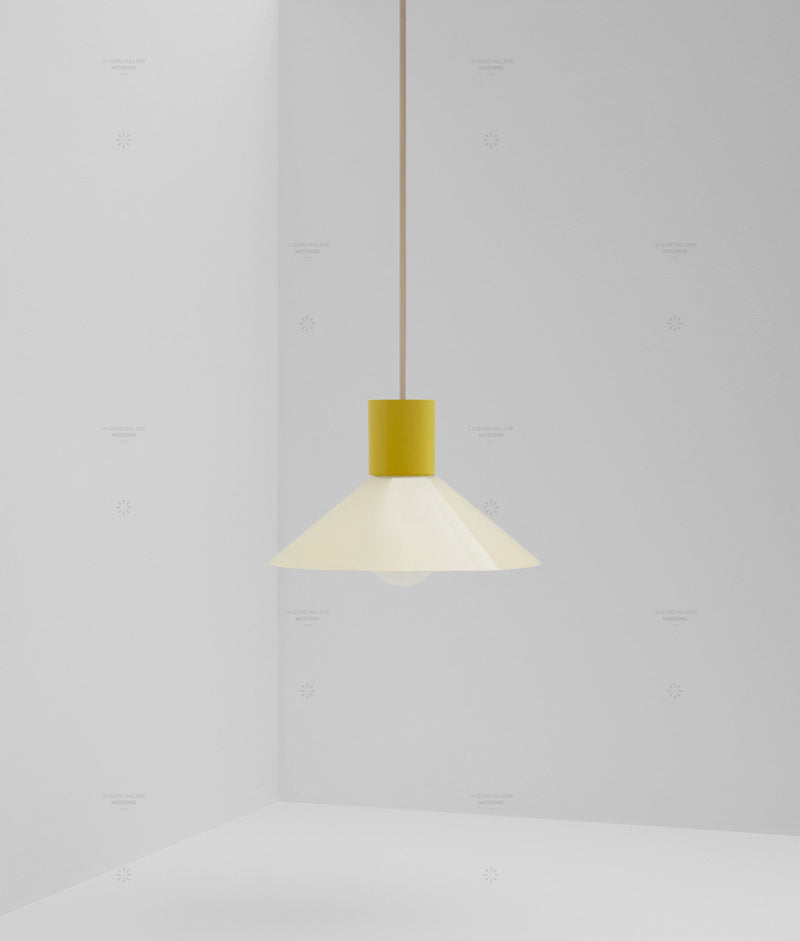Suspension "Délices", abat-jour en opaline satinée crème, petit modèle