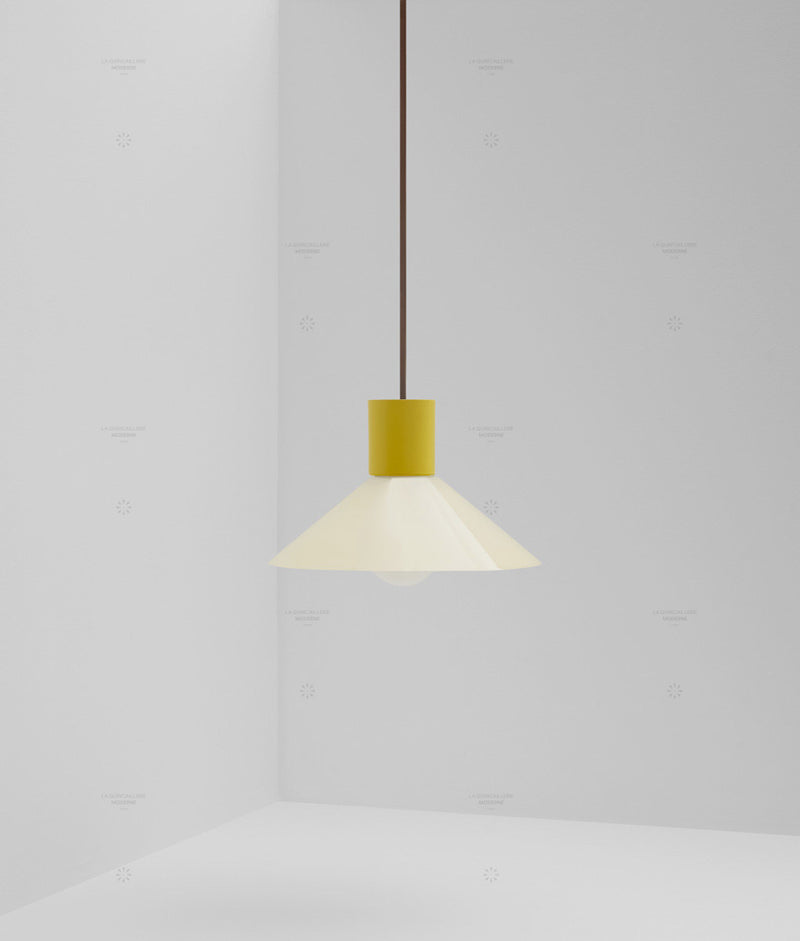 Suspension "Délices", abat-jour en opaline satinée crème, petit modèle