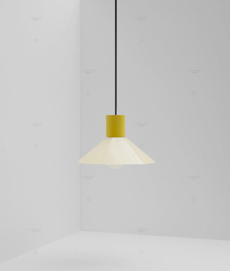 Suspension "Délices", abat-jour en opaline satinée crème, petit modèle