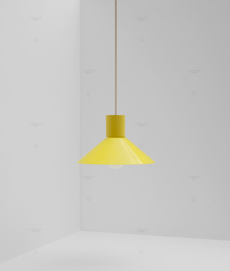 Suspension "Délices", abat-jour en opaline satinée jaune, petit modèle