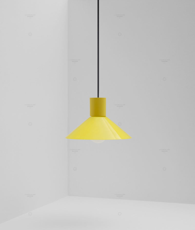 Suspension "Délices", abat-jour en opaline satinée jaune, petit modèle