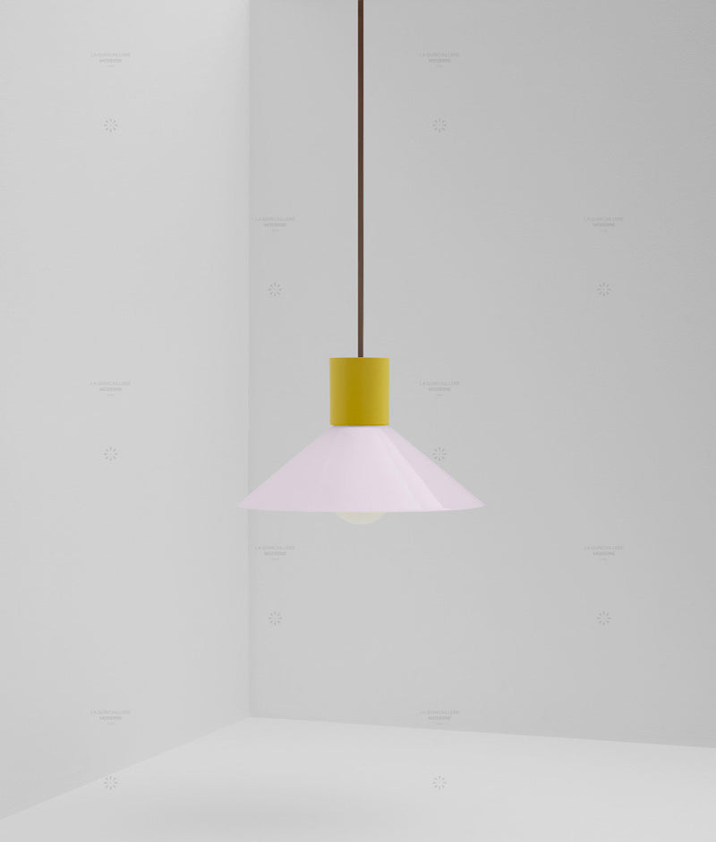 Suspension "Délices", abat-jour en opaline satinée rose pâle, petit modèle