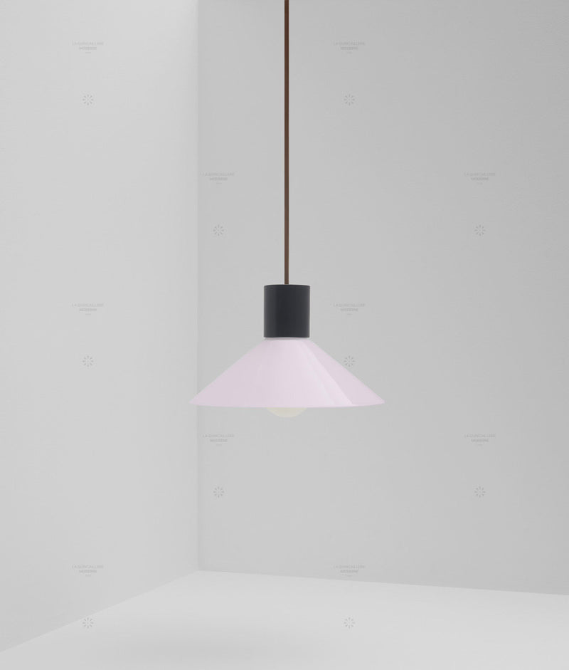Suspension "Délices", abat-jour en opaline satinée rose pâle, petit modèle