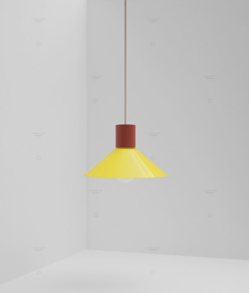 Suspension "Délices", abat-jour en opaline satinée jaune, petit modèle