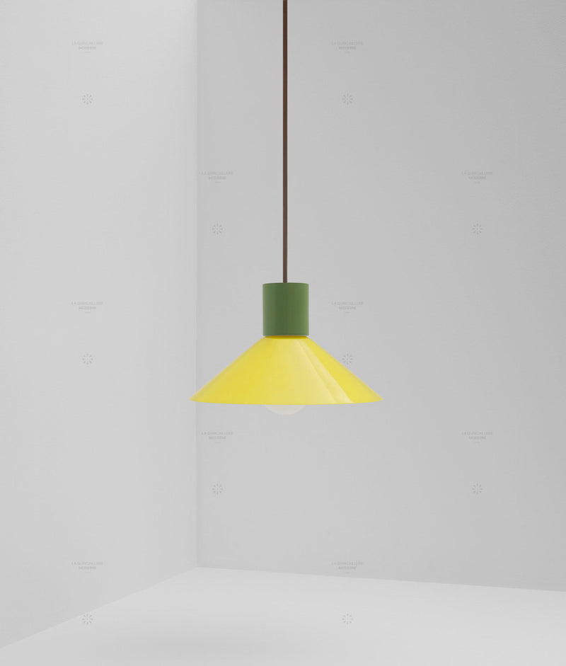 Suspension "Délices", abat-jour en opaline satinée jaune, petit modèle
