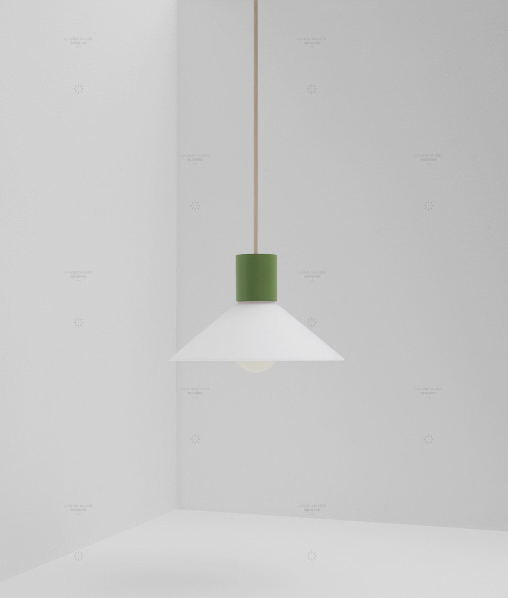 Suspension "Délices", abat-jour en opaline blanche mate, petit modèle