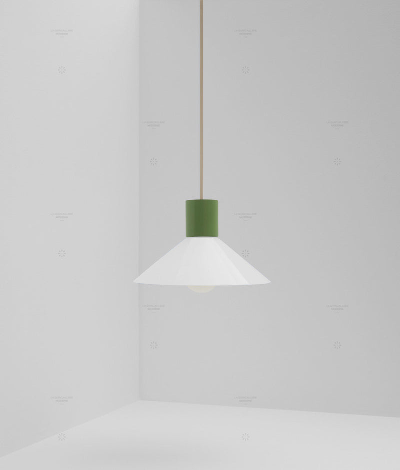 Suspension "Délices", abat-jour en opaline blanche satinée, petit modèle