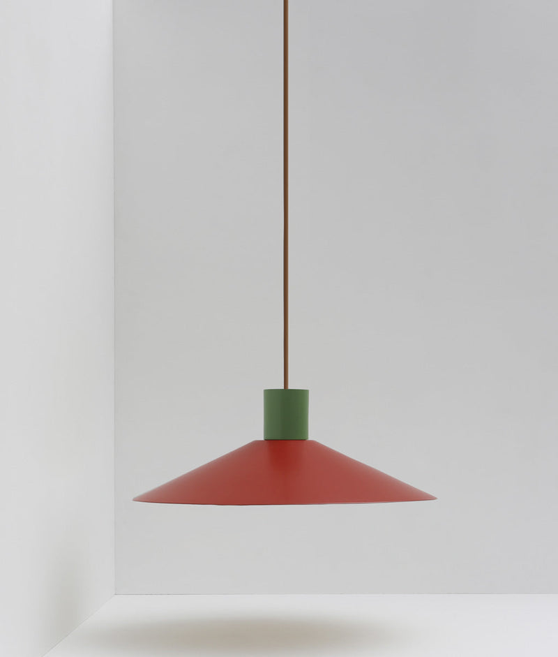 Suspension évasée "Belle de nuit", grand modèle, rouge cardinal et vert champêtre, câble marron - La Quincaillerie moderne