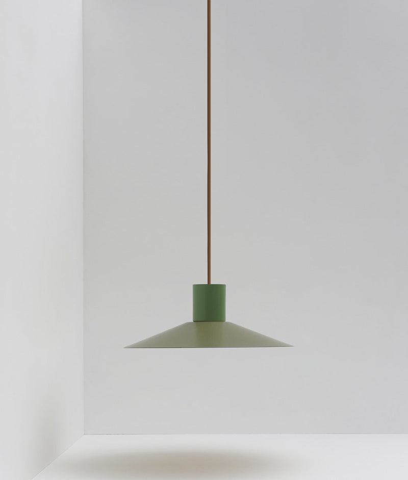 Suspension évasée "Belle de nuit", petit modèle, vert argile et vert champêtre, câble marron - La Quincaillerie moderne