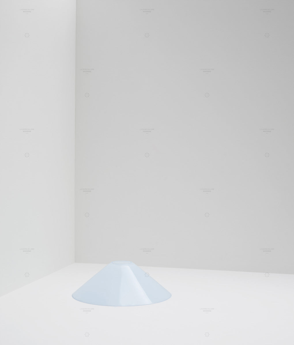 Verrerie conique à suspendre en opaline, sans col, petit modèle