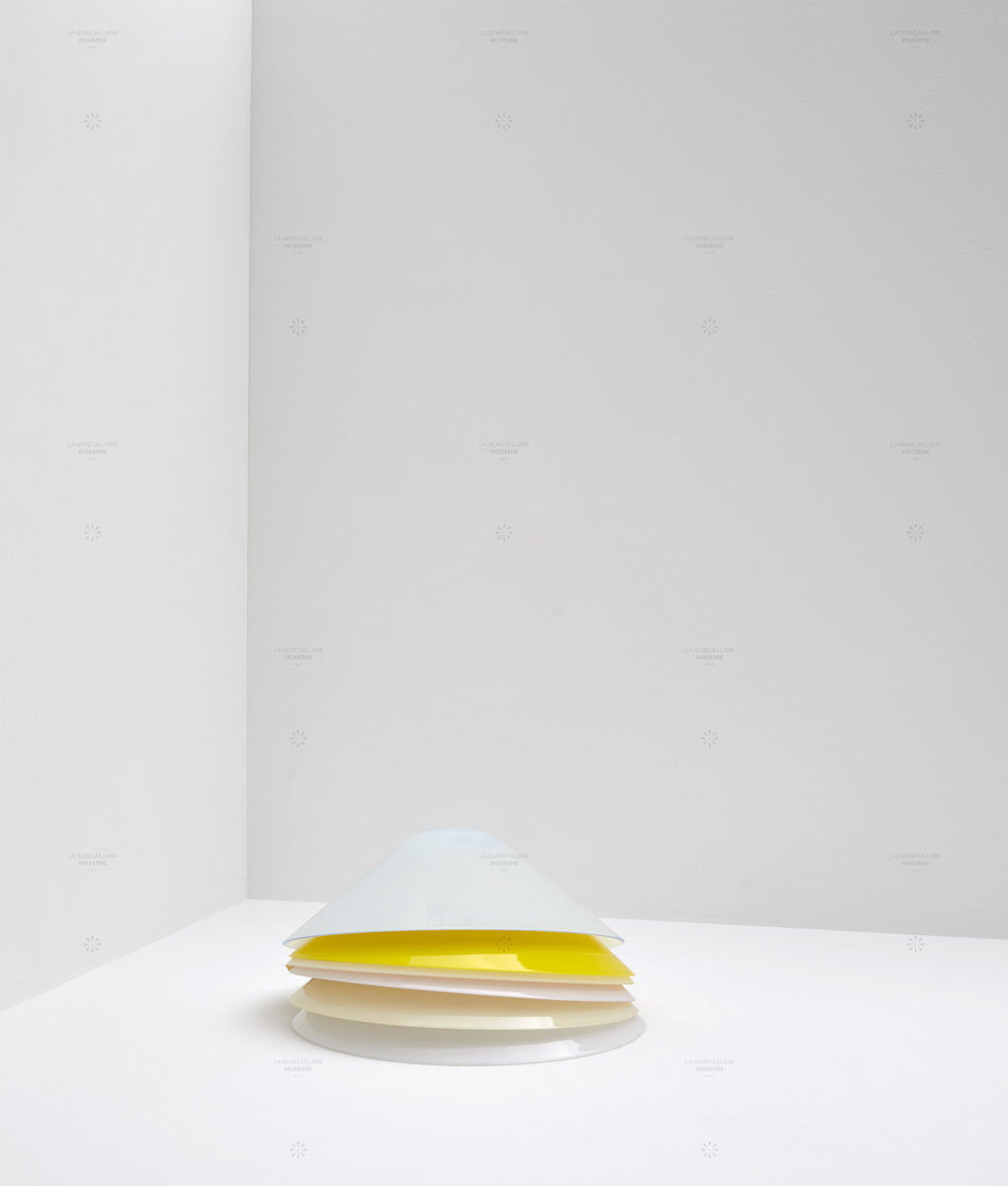 Verrerie conique à suspendre en opaline, sans col, petit modèle