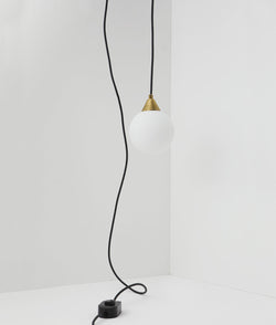Baladeuse "Babel", petite verrerie boule en opaline, la Quincaillerie moderne