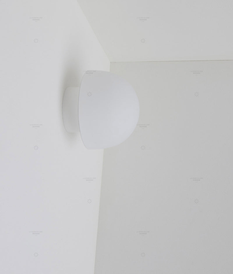 La Quincaillerie moderne - Applique / plafonnier "Bauhaus", blanc opaline blanche