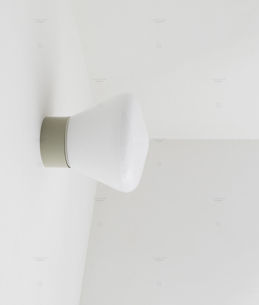 La Quincaillerie moderne - Applique / plafonnier "Bauhaus", gris perle opaline blanche