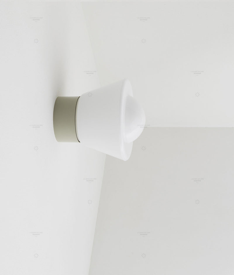 La Quincaillerie moderne - Applique / plafonnier "Bauhaus", gris perle opaline blanche